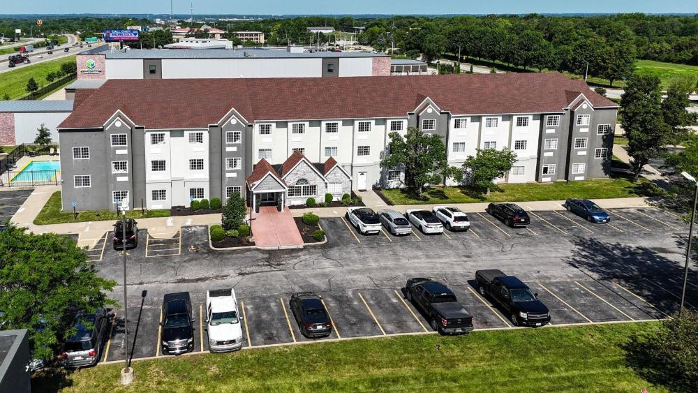 Sonesta Essential Hotels & Suites Kansas City Blue Springs